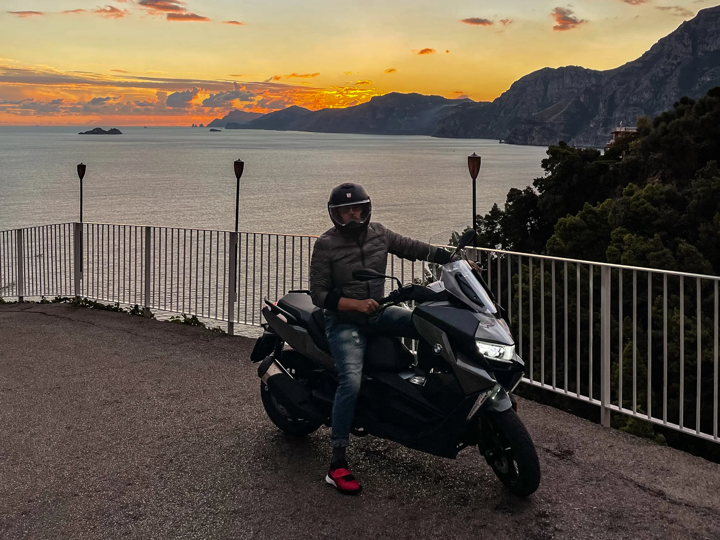 The Story — Amalfi Coast scooter photo tour